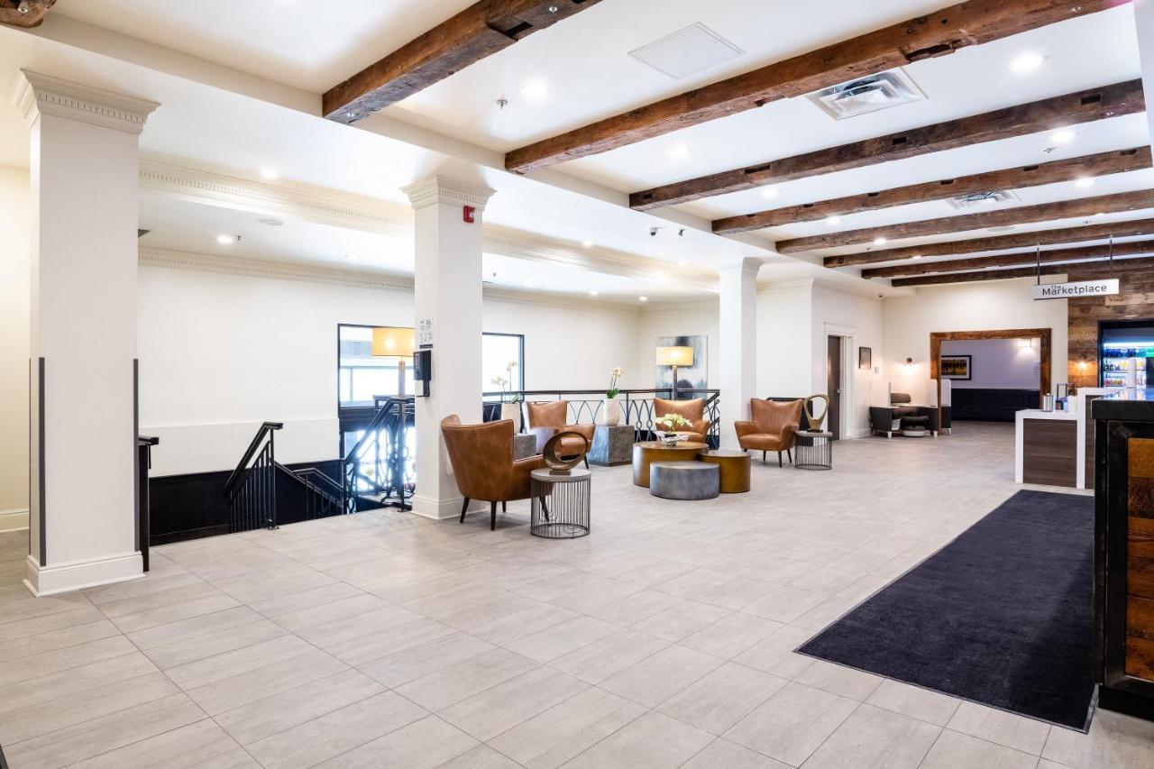 Crowne Plaza Hotel Moncton Downtown By Ihg Buitenkant foto